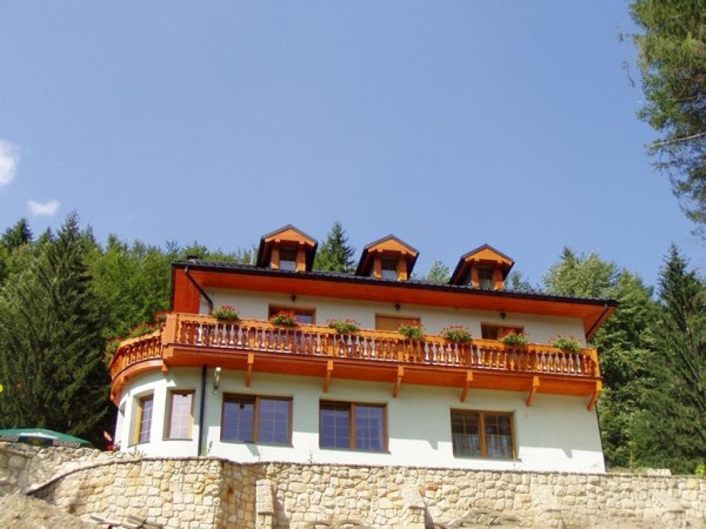 Penzion Bawaria Horní Lomná Exteriör bild